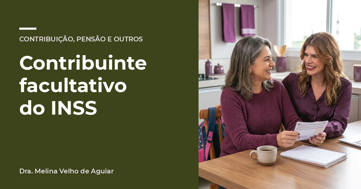 Contribuinte facultativo do INSS. A advogada Melina Velho de Aguiar com uma dona de casa de uns 50 anos, com a guia de pagamento.