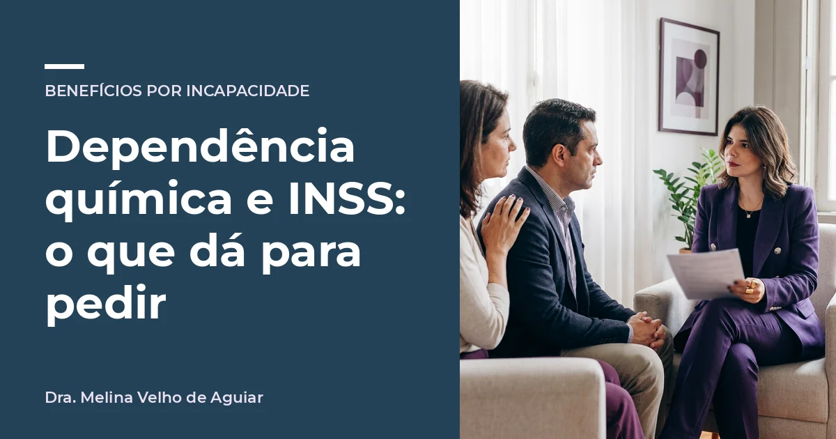 Dependência química e INSS: o que dá para pedir. A advogada Melina Velho de Aguiar com um homem de uns 40 anos em tratamento, com a irmã ao lado.