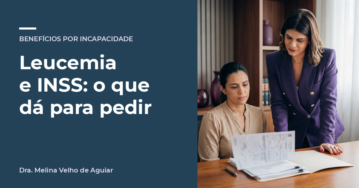 Leucemia e INSS: o que dá para pedir. A advogada Melina Velho de Aguiar com uma mãe de uns 35 anos com os documentos do tratamento.