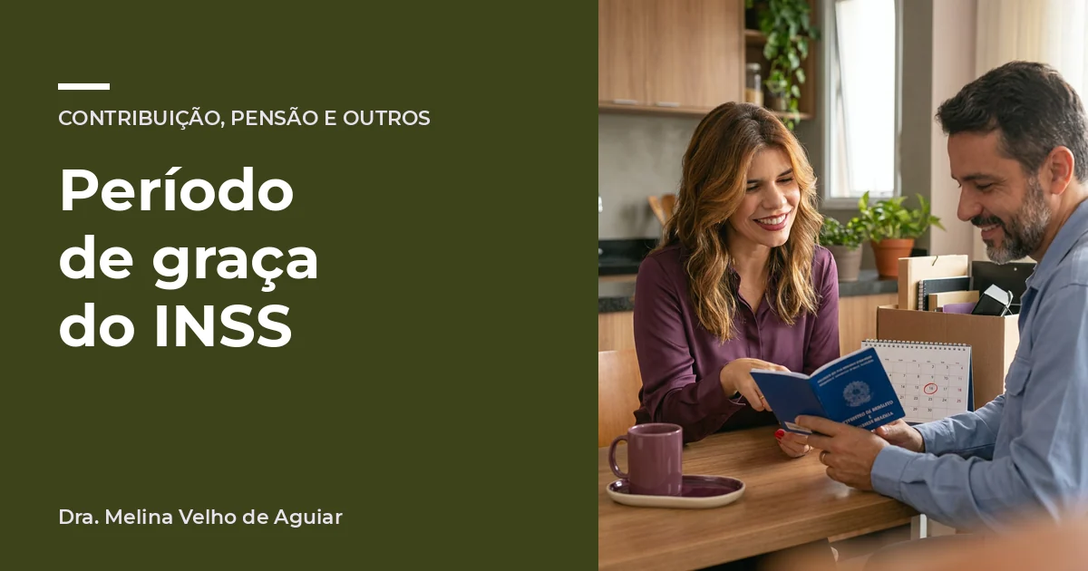 Período de graça do INSS. A advogada Melina Velho de Aguiar com um trabalhador demitido de uns 45 anos, com a carteira de trabalho.